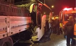 Anadolu Otoyolu'nda yolcu otobüsü TIR'a çarptı: 1 ölü, 3 yaralı