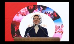 Bakan Göktaş Duyurdu: Çocuklara Yönelik Sosyal Medya Düzenlemesi Geliyor