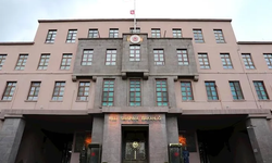 İran'dan ateşlenen Gaziantep'e giren füzeye imha!