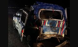 Erzurum’da Jandarmaya tır çarptı, 4 yaralı