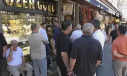 Diyarbakır’da kuyumcuya kurşun yağdırdılar!