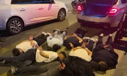 Polis Otobüslerinin Peşine Takılan 8 Kişi Yakalandı