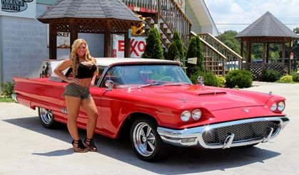 1958 FORD THUNDERBIRD
