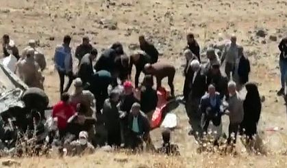 Bingöl'de feci kaza ; 3 ölü 2 yaralı !