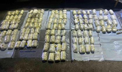 Polis memurunun kullandığı araçta 52,5 kilo patlayıcı yakalandı