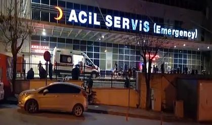 Dilovası TEM'de 2 araç çarpıştı; 7 yaralı