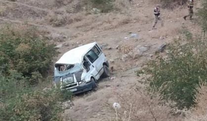Batman'da minibüs şarampole yuvarlandı: 6 yaralı