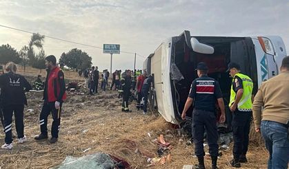 Amasya’da yolcu otobüsü devrildi: 6 ölü 35 yaralı
