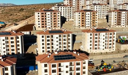 Kahramanmaraş'ta TOKİ konutlarına 'sur' benzetmesi!