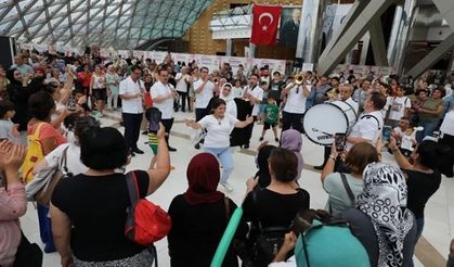 Ünlüler bu festivale akın ediyor