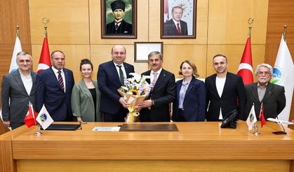 Sakarya'da Başkan Alemdar'a ziyaretler sürüyor