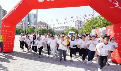İstanbul Beylikdüzülü gençler Ata'ya koştu!