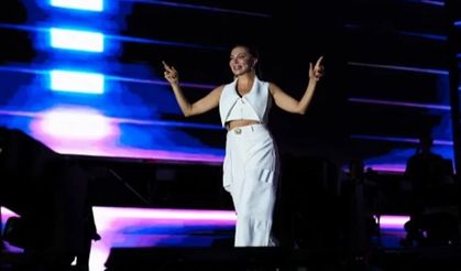 Trabzon Ebru Yaşar ile coştu