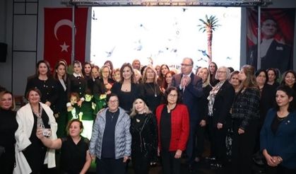 Egeli turizmcilerden Cumhuriyetin 101'nci yılına özel kutlama