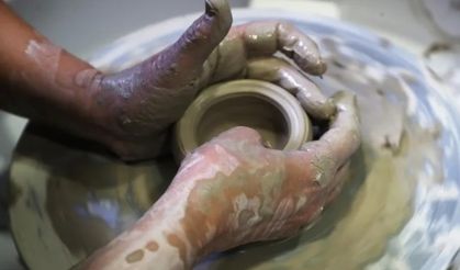 Sakarya'da çamurla şekillendiriyorlar