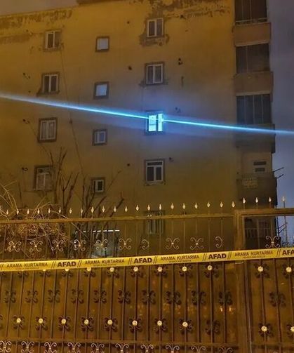 Kolonlarından ses gelen, 51 kişinin olduğu bina boşaltıldı