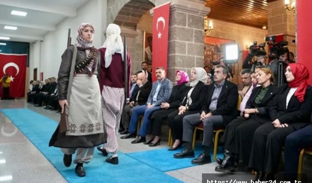 Erzurum'da 'Payidar' defile!