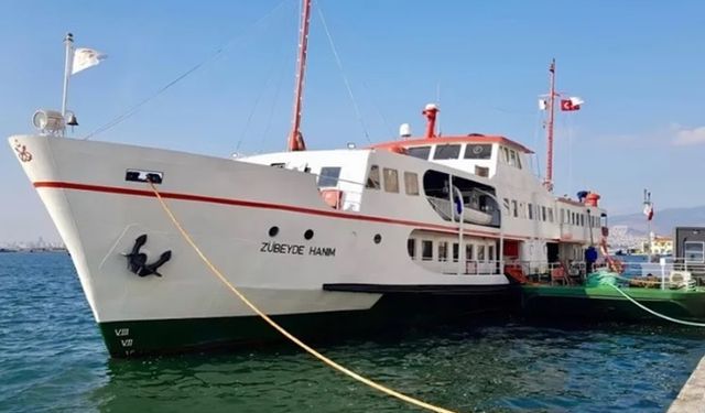 İzmir limanında 'Zübeyde Hanım' ziyarete açıldı