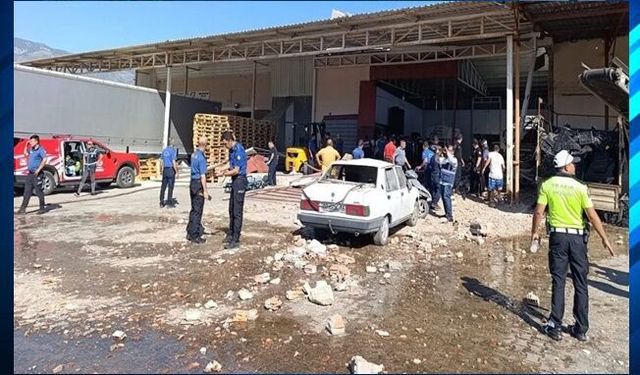 Demre'de toptancı halinde patlama: 1 ölü, 3 yaralı