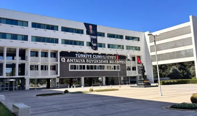 Antalya Büyükşehir Belediyesi’nde rüşvet soruşturması: 8 gözaltı