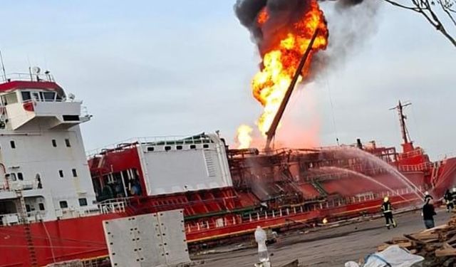 Ukrayna'da Türk gemisi vuruldu!