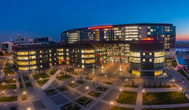 Dr. Lütfi Kırdar Kartal Şehir Hastanesi’nde Yeni Başhekim Prof. Dr. Hasan Fehmi Küçük oldu