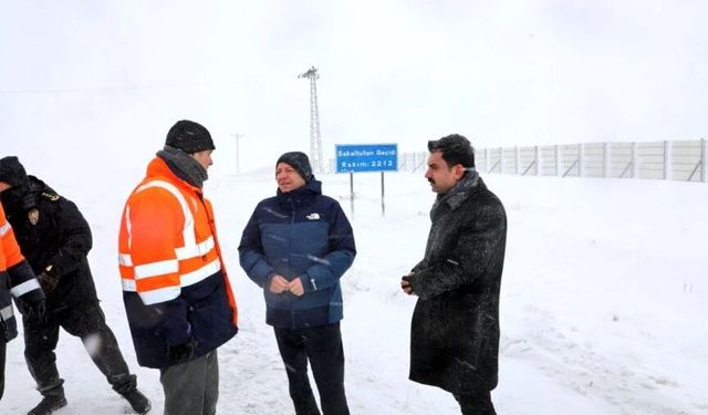 Vali Polat, Sakaltutan Geçidi’nde  çalışmaları inceledi