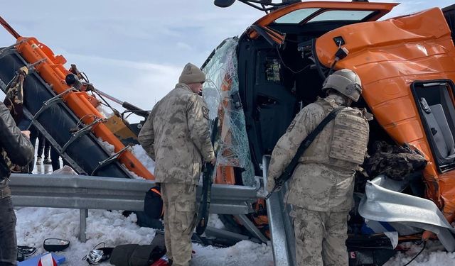 Van’daki İş Makinesi Kazasında Ölü Sayısı 2’ye Yükseldi