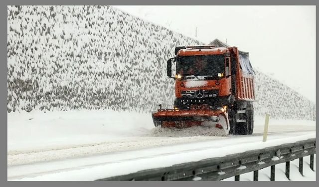 Doğu’da kar alarmı: 198 yerleşim yerine ulaşım kesildi