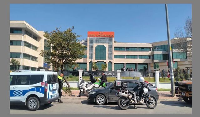 Kepez Hükümet Konağı’nda Silahlı Şahıs Hareketliliği