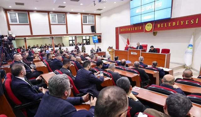 Sakarya'da Başkan Alemdar, hizmetleri sıraladı, uyum vurgusunu yineledi