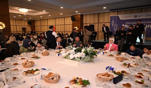 Bakan Mahinur Özdemir Göktaş ve Vali İlhami Aktaş, Yetim Çocuklarımızla İftar Programında Buluştu