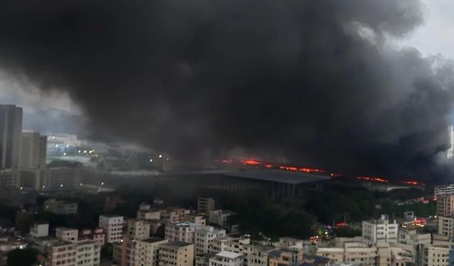 BYD tesisinde yangın: Test araçlarının bulunduğu otopark yandı