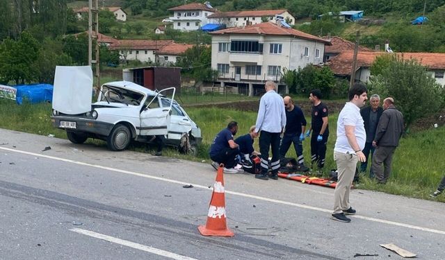 Amasya’da Feci Kazada Dede ve Torunu Hayatını Kaybetti