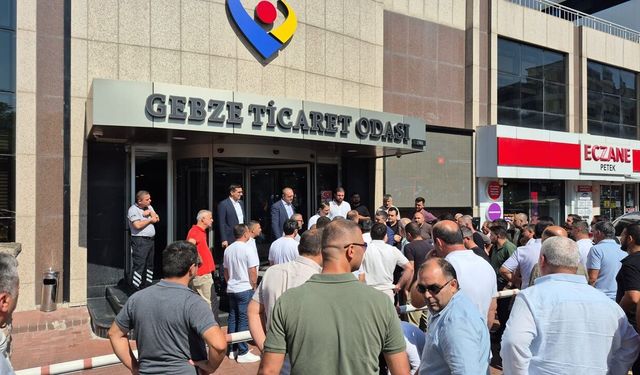 S Yetki Belgesi Tepkisi GTO Önünde Yükseldi: Servis Taşımacıları Çözüm Bekliyor
