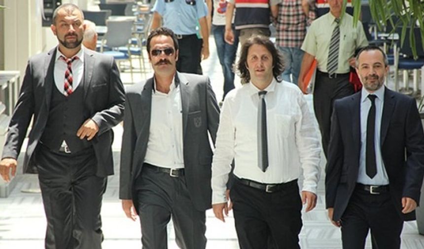 'Çakallarla Dans 4' geliyor