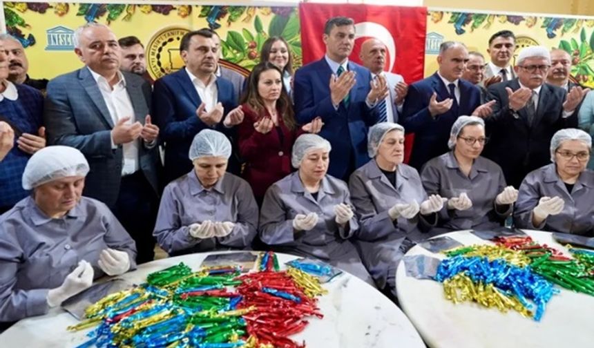 Manisa'da saçılacak 8 ton mesir macunun duası yapıldı