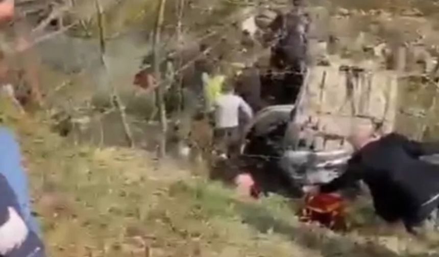 Otomobil tarlaya devrildi 2'si çocuk 6 yaralı