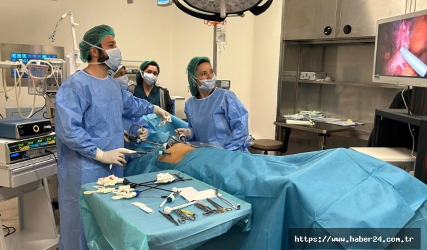 Serdivan Devlet Hastanesi’nde ilk kapalı kasık fıtığı ameliyatı gerçekleştirildi