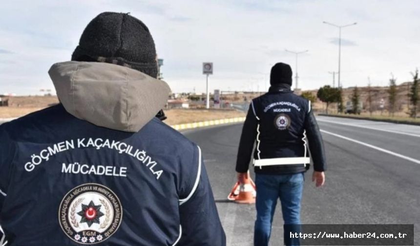 Tırın gizli bölmesinde 42 düzensiz göçmen yakalandı