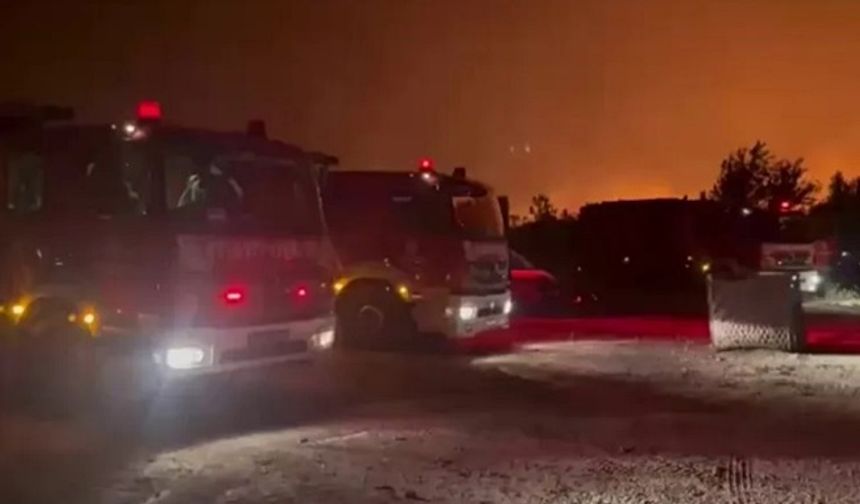 Tekirdağ Şarköy ve Çanakkale Ayvacık’ta yangınlara müdahale sürüyor