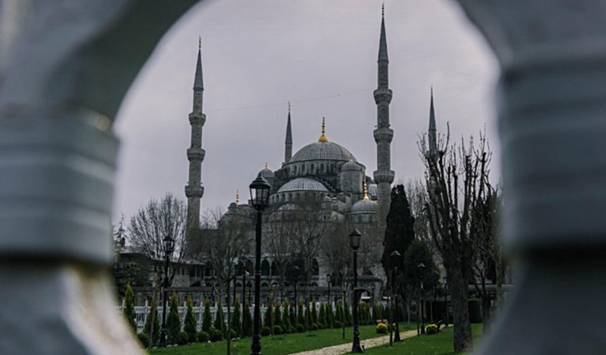 EL-KĀRİA SÛRESİ-KĀRİA SÛRESİ OKUNUŞU-El Karia suresinin Türkçe anlamı nedir?-Zenginlik için hangi süre okunur?