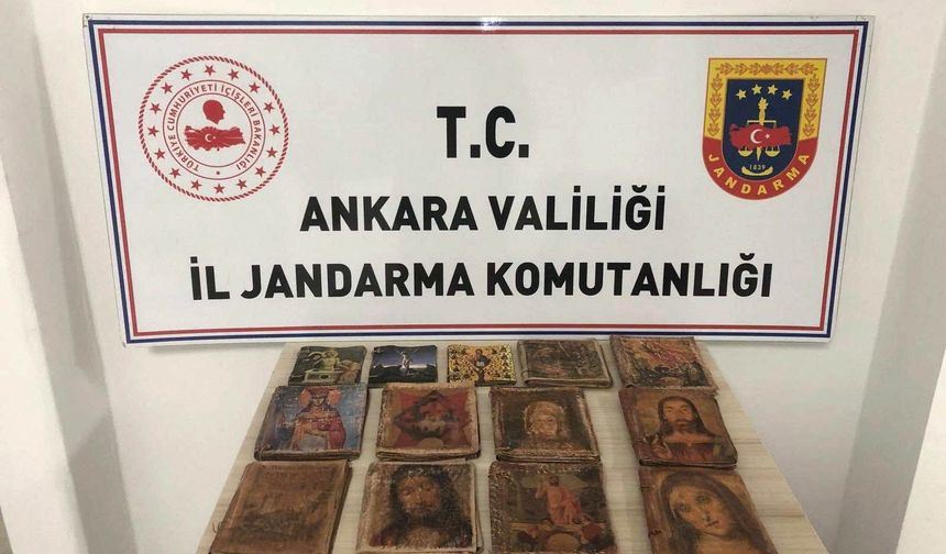 Ankara’da 6 Milyon Dolarlık El Yazması Tarihi Eser  Kitap Ele Geçirildi