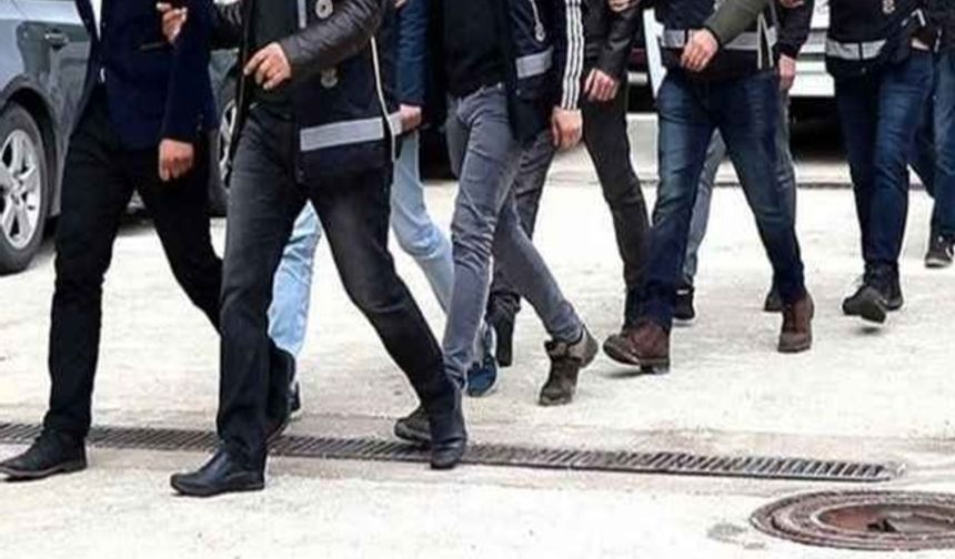 Silahlı suç örgütüne operasyon: 32 kişi gözaltında