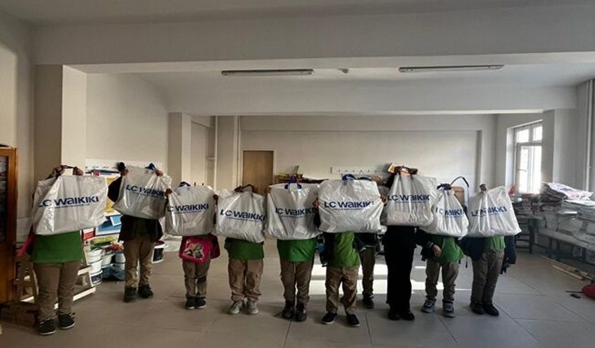 Öğrenciler "Bir Bot Bir Mont" Kampanyası ile Malatya’ya Ulaştılar