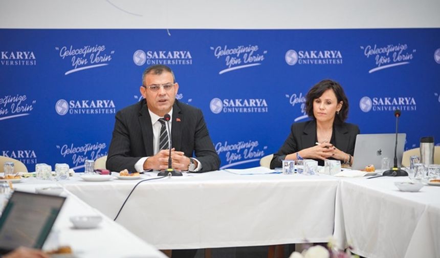 Yargıda "Duygusal Yapay Zeka" Dönemi mi? Hakim ve Savcılar Geleceğin Adaletini SAU'de Tartıştı