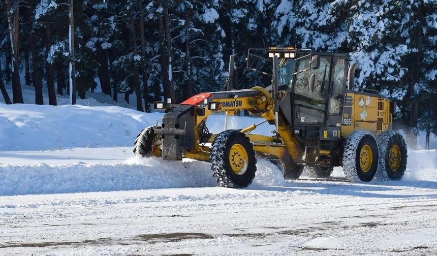 Gaziantep Büyükşehir’den ilçelerde karla mücadele seferberliği
