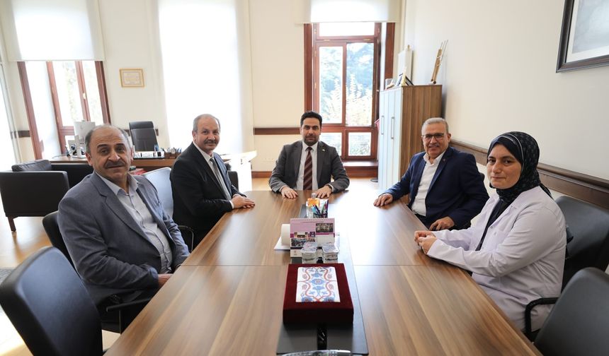 Sağlık-Sen'den İstanbul'daki Üniversitelere Ziyaret