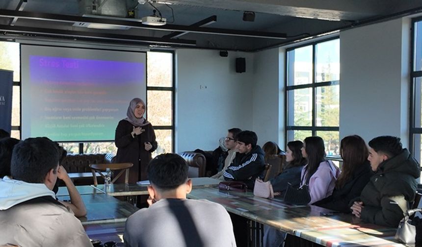 Sınav Kaygısı ve Stresle Başa Çıkma Yolları Ele Alındı