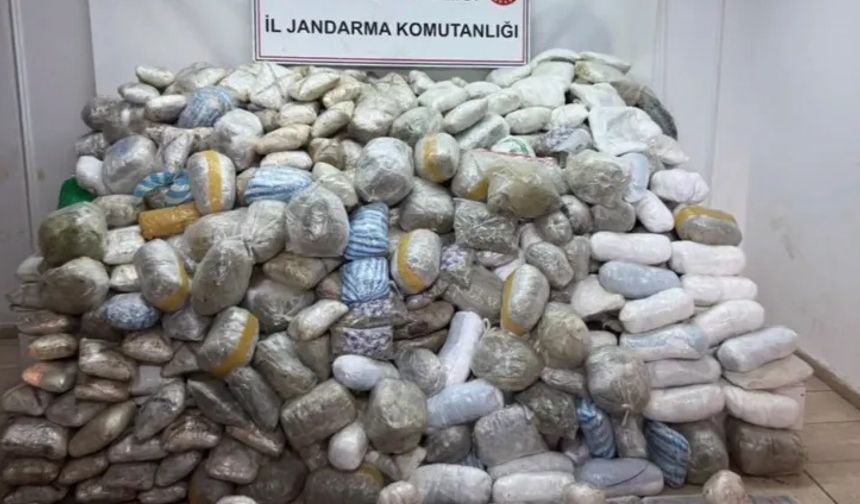 Hakkari’de 348 kilogram uyuşturucu madde ele geçirildi